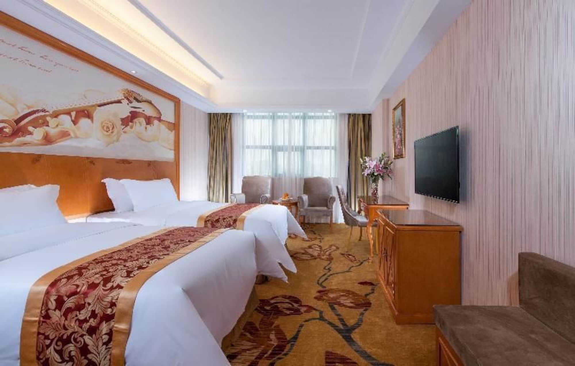 Vienna Classic Hotel Shenzhen Bantian Wuhe Avenue Exterior photo