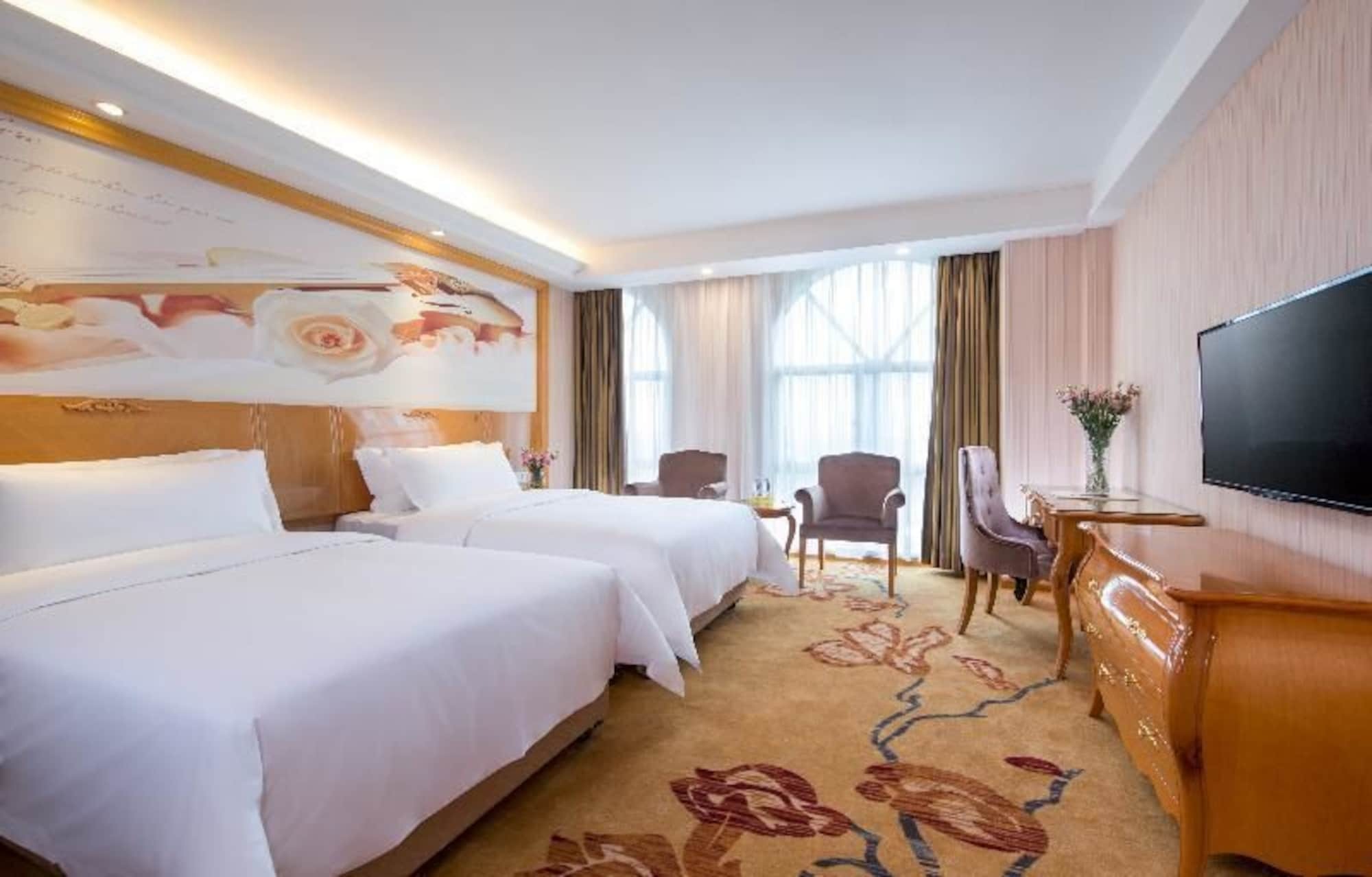 Vienna Classic Hotel Shenzhen Bantian Wuhe Avenue Exterior photo